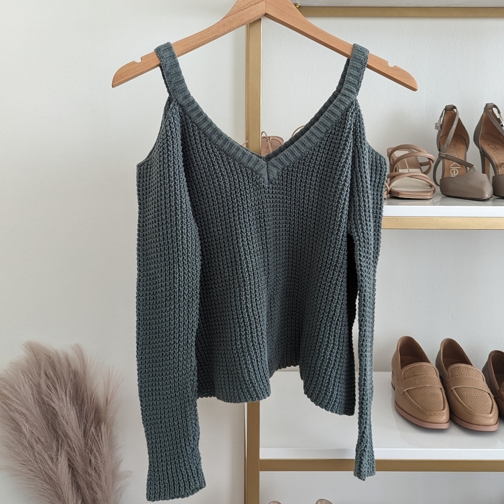 LA HEARTS | Open-Shoulder Sweater